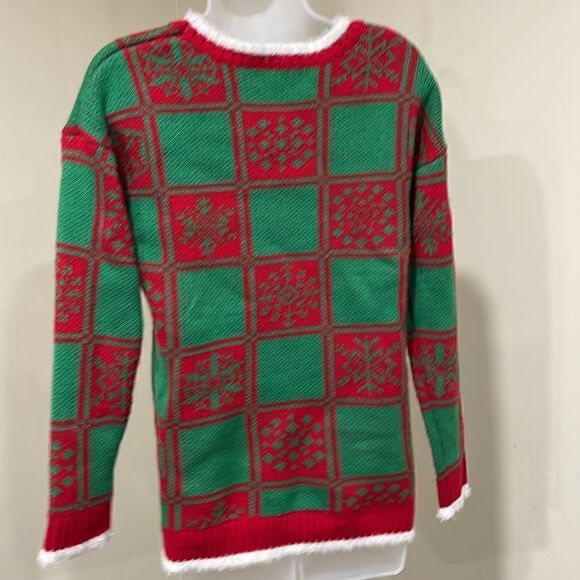 NWOT 33 Degrees Pug Christmas Sequin Bell Sweater.  Size M medium 8/10 - Picture 5 of 8